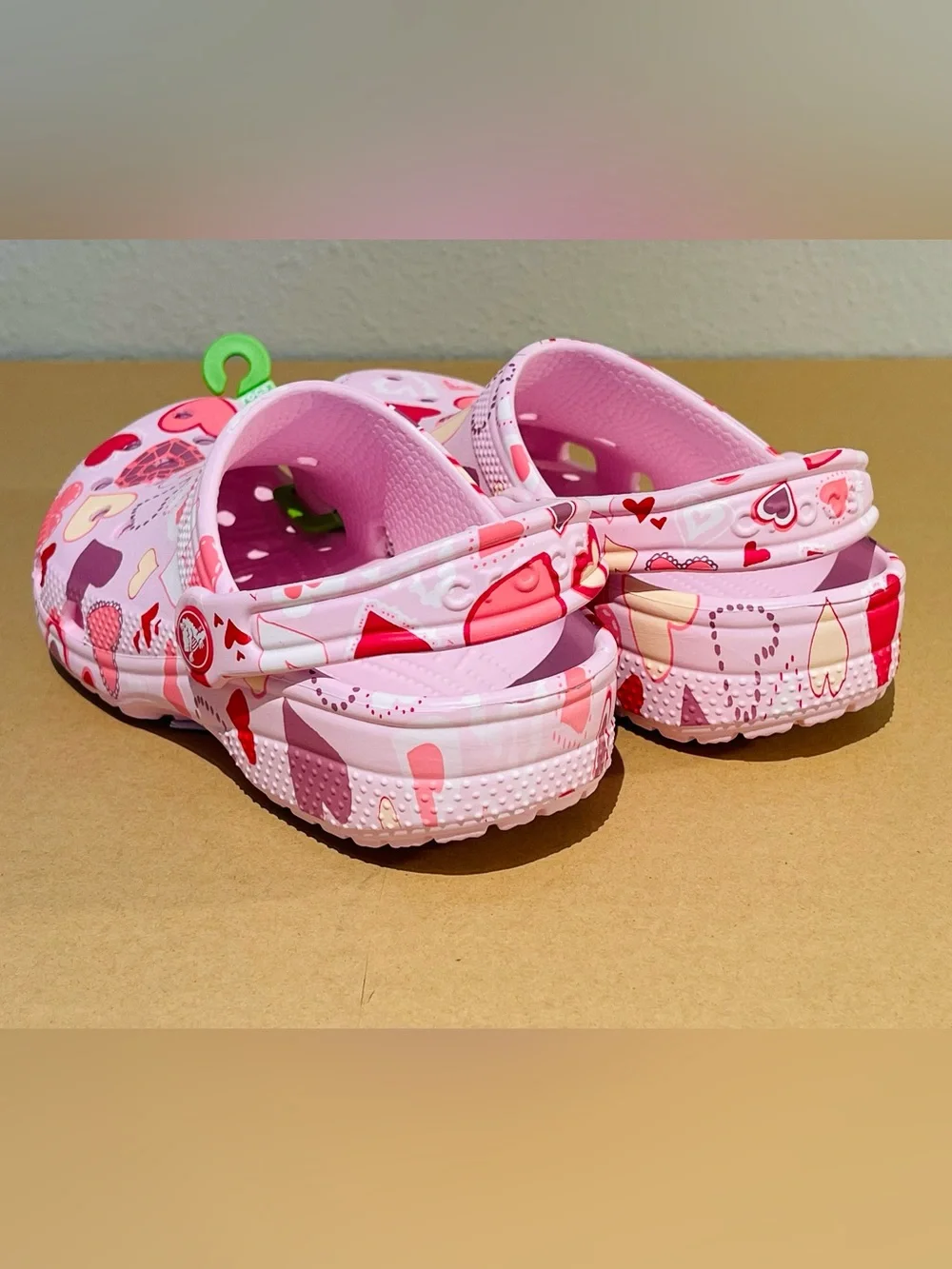 Crocs Big Kids Pink Classic Clogs - Multi Color Hearts Print NWT | No Offers